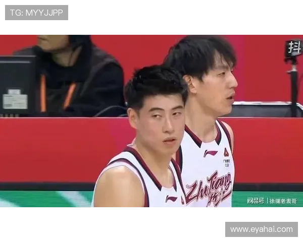 程帅澎头颈撞篮架 紧急送医检查